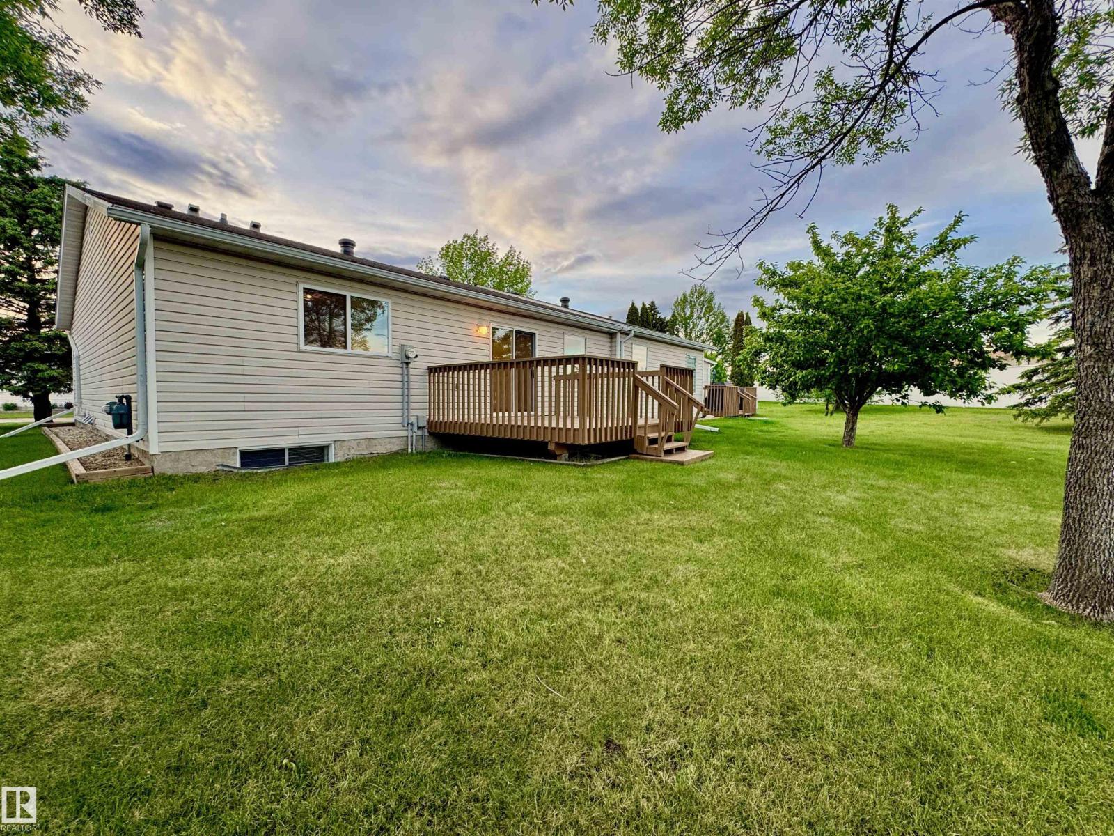 8118 27 AV NW - 13