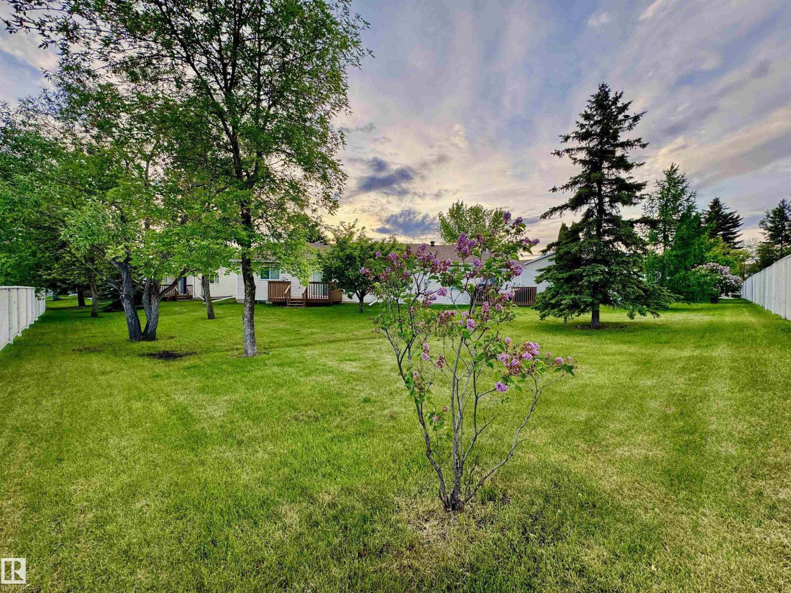 8118 27 AV NW - 9