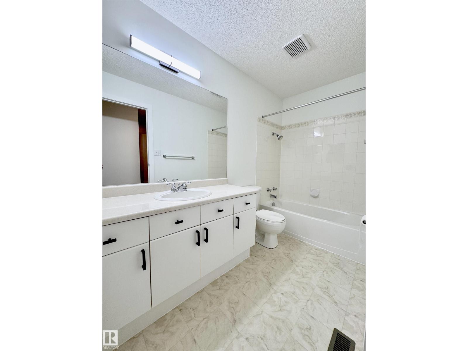 8118 27 AV NW - 29