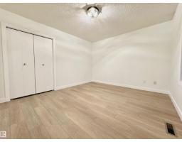 8118 27 Av Nw, Edmonton, AB T6K4C9 Photo 31