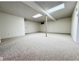8118 27 Av Nw, Edmonton, AB T6K4C9 Photo 46