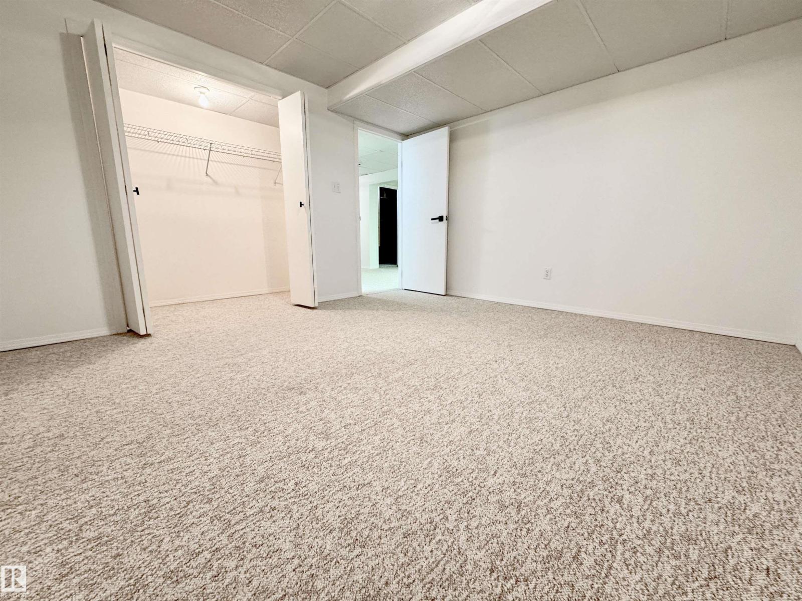 8118 27 AV NW - 49