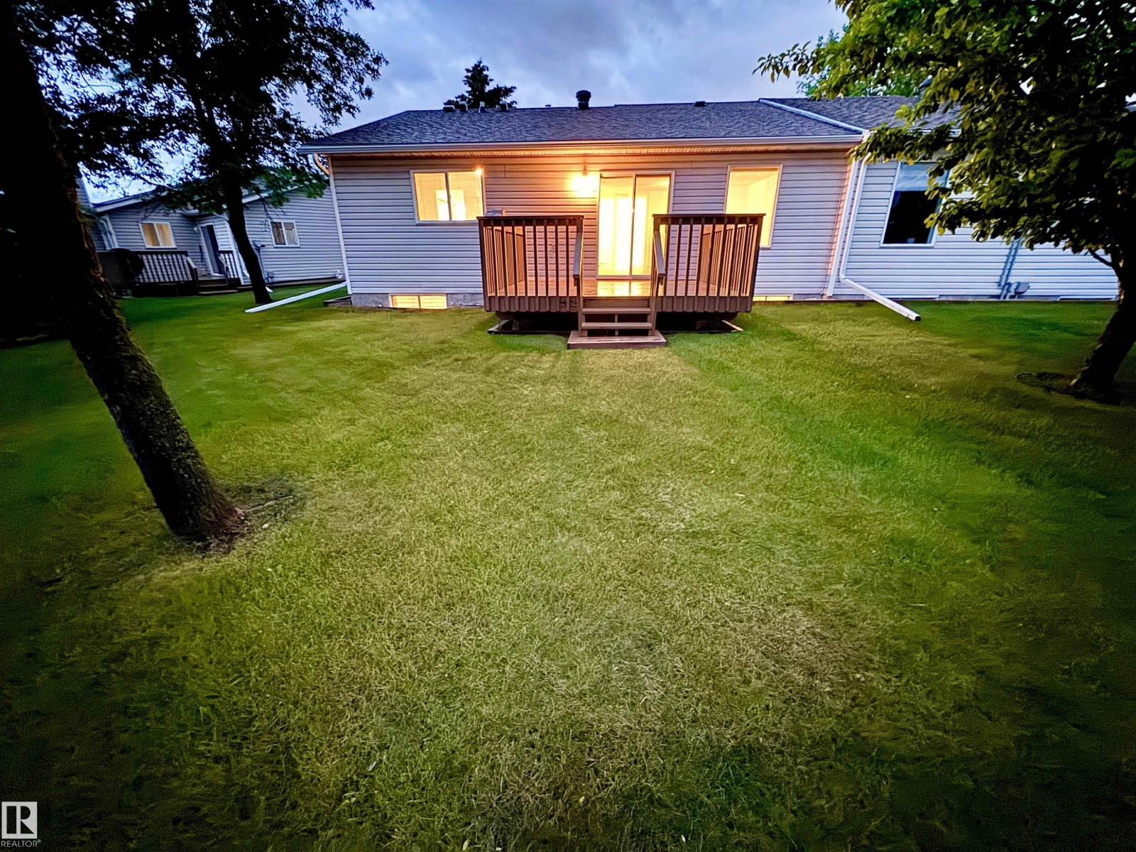 8118 27 AV NW - 56
