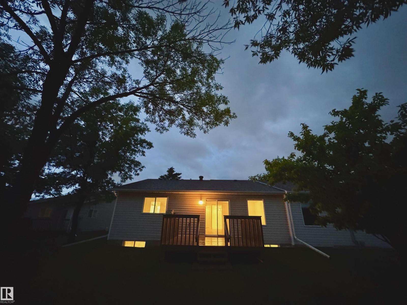 8118 27 AV NW - 59