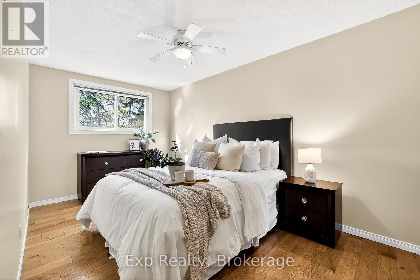 1175 LAKESHORE ROAD - 28