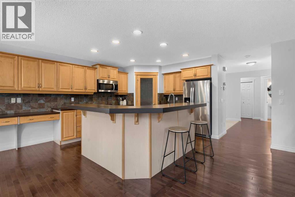 Plenty of cabinets