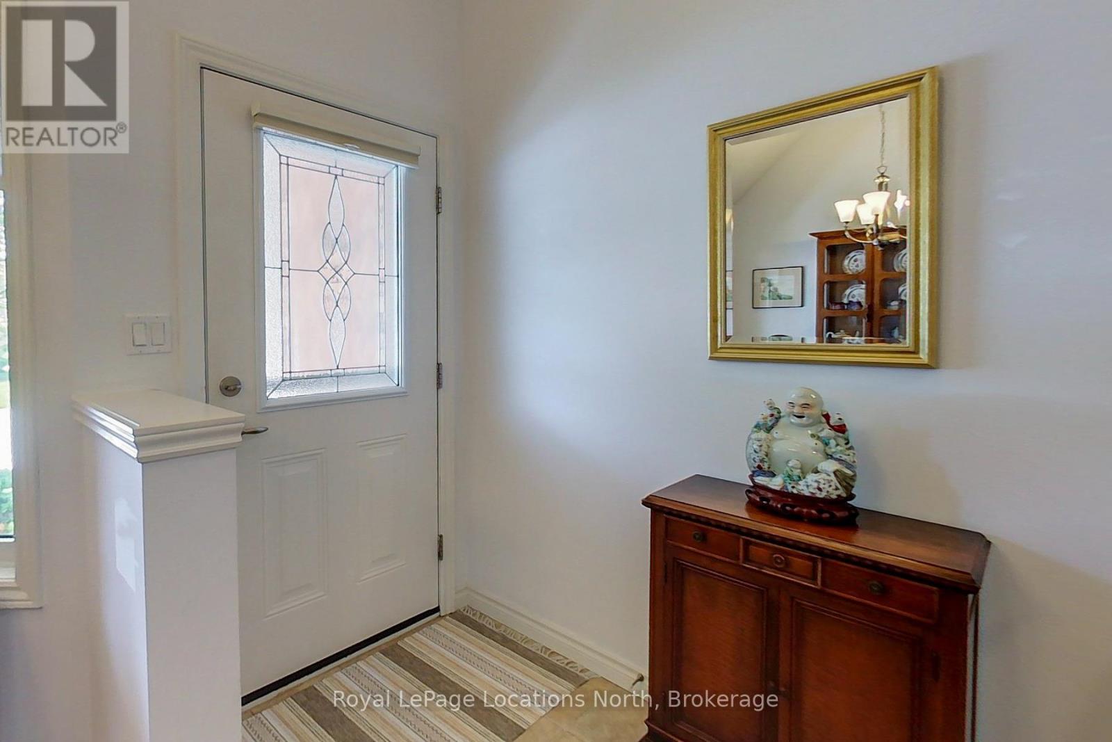 #18 111 EMPIRE LANE - 10