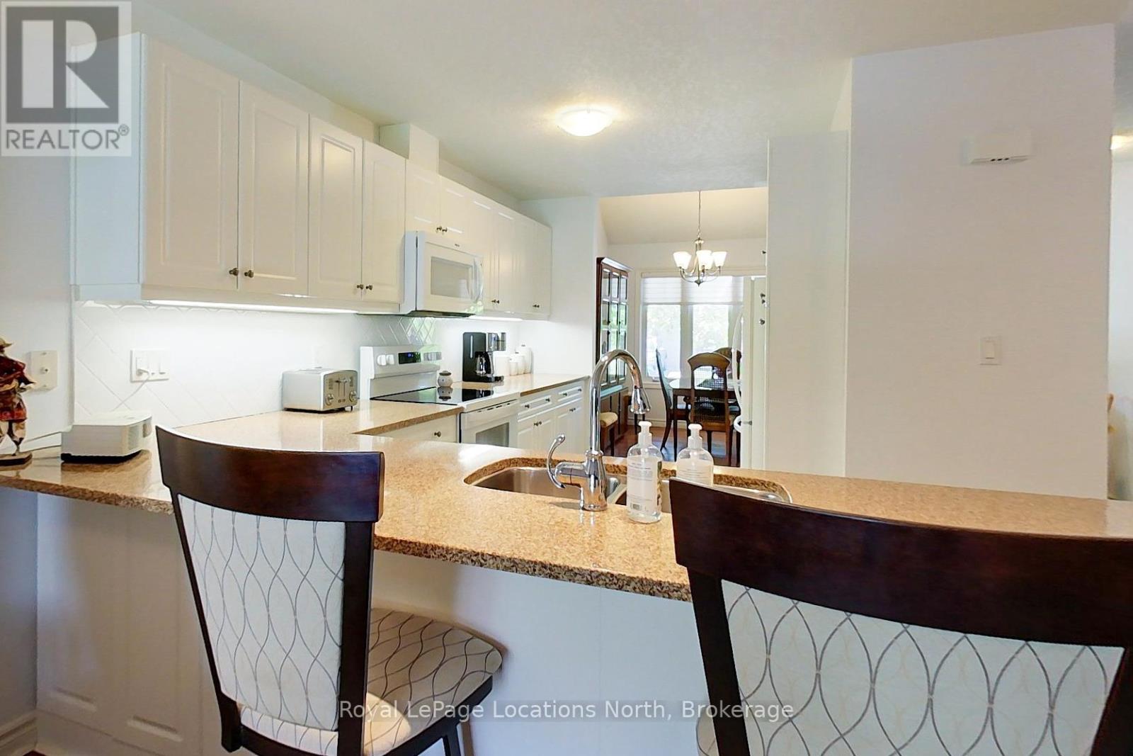 #18 111 EMPIRE LANE - 17