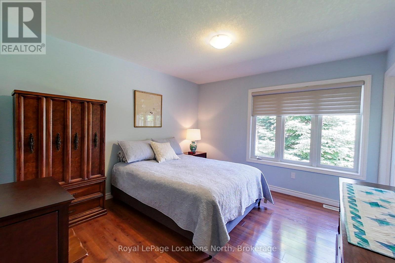 #18 111 EMPIRE LANE - 27