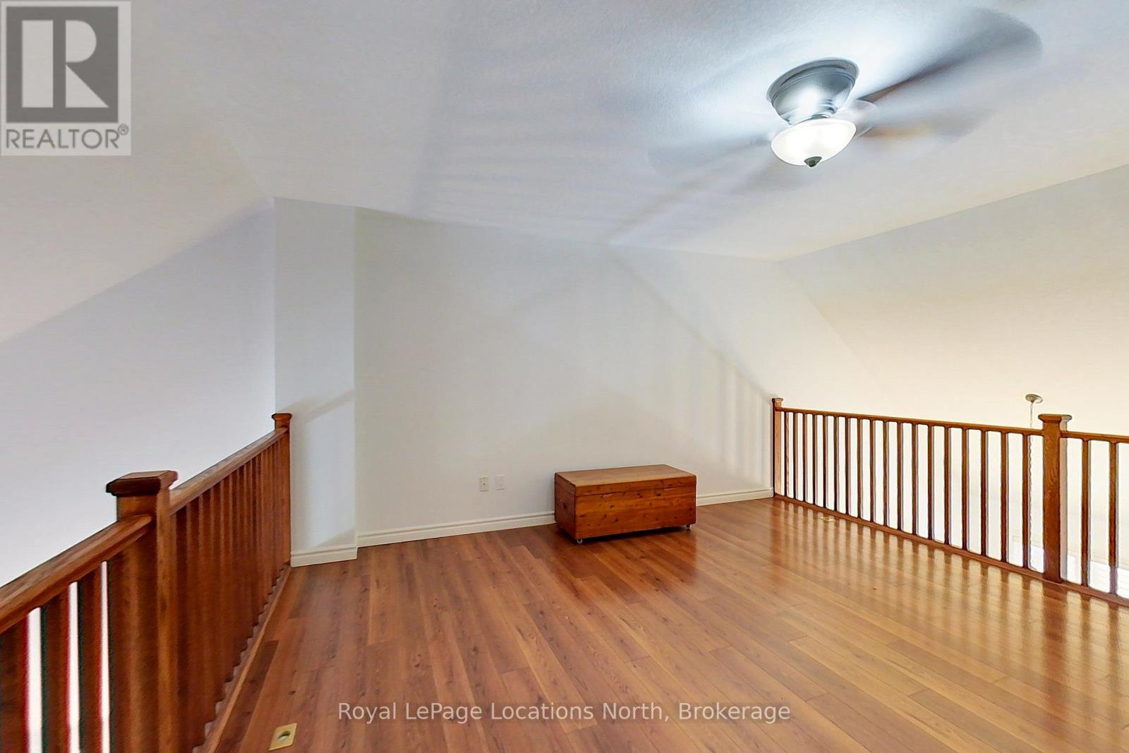 #18 111 EMPIRE LANE - 35