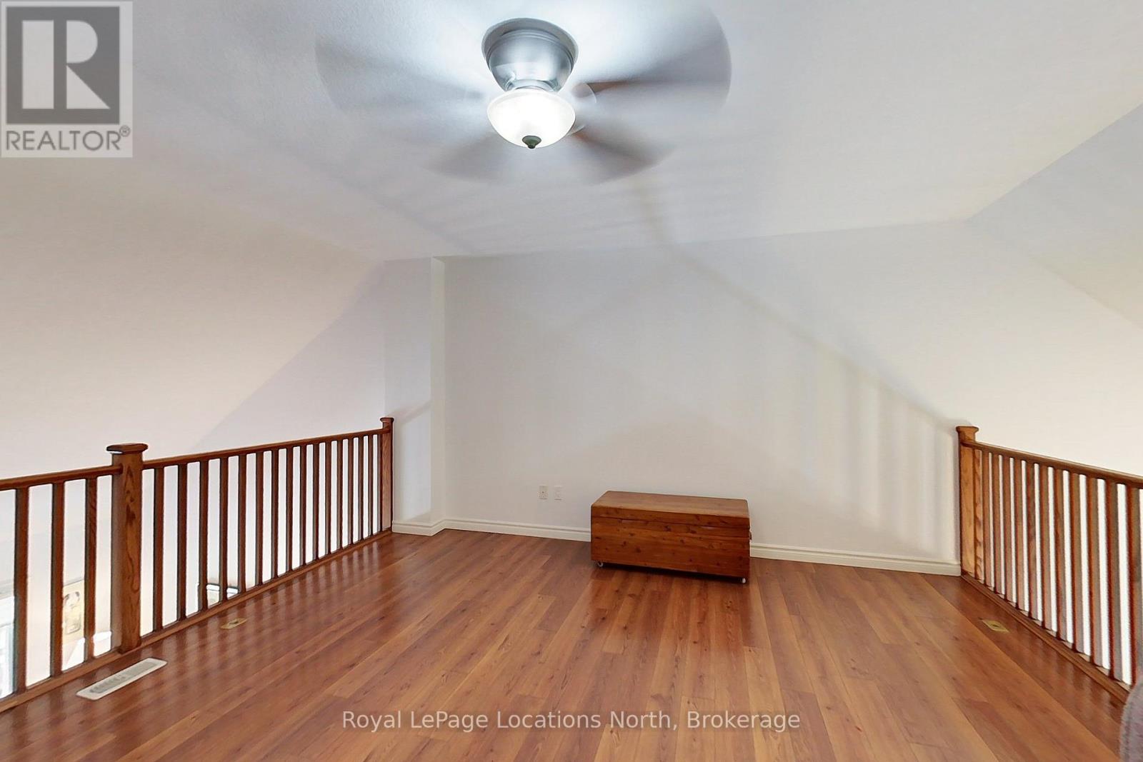 #18 111 EMPIRE LANE - 36