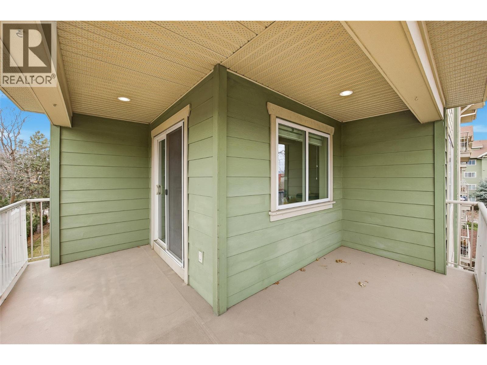 306 686 Lequime Road, Kelowna