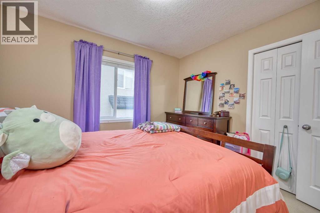141 Royal Ridge Mount NW — photo 30
