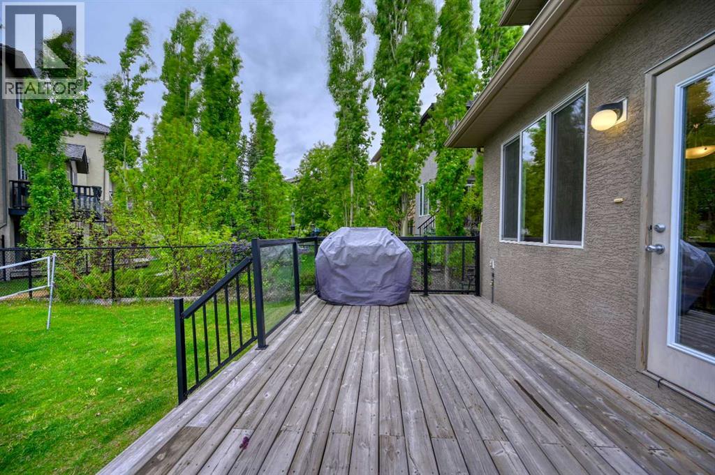 141 Royal Ridge Mount NW — photo 40