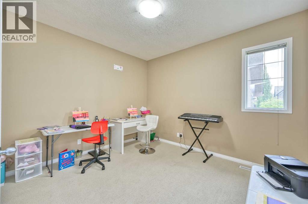 141 Royal Ridge Mount NW - photo 5