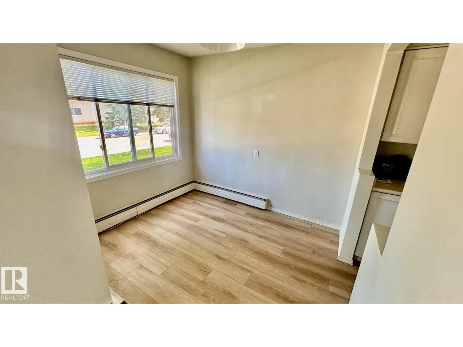 #203 11445 41 AV NW — photo 15