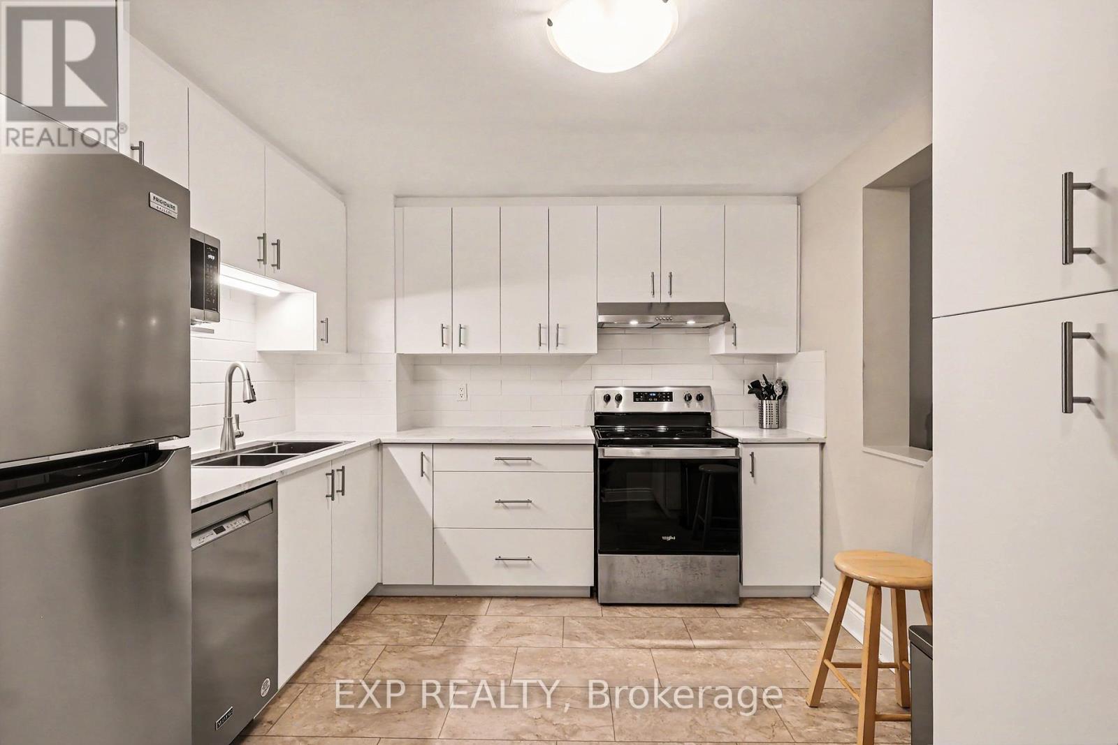 1856 SUMMERFIELDS CRESCENT - 10