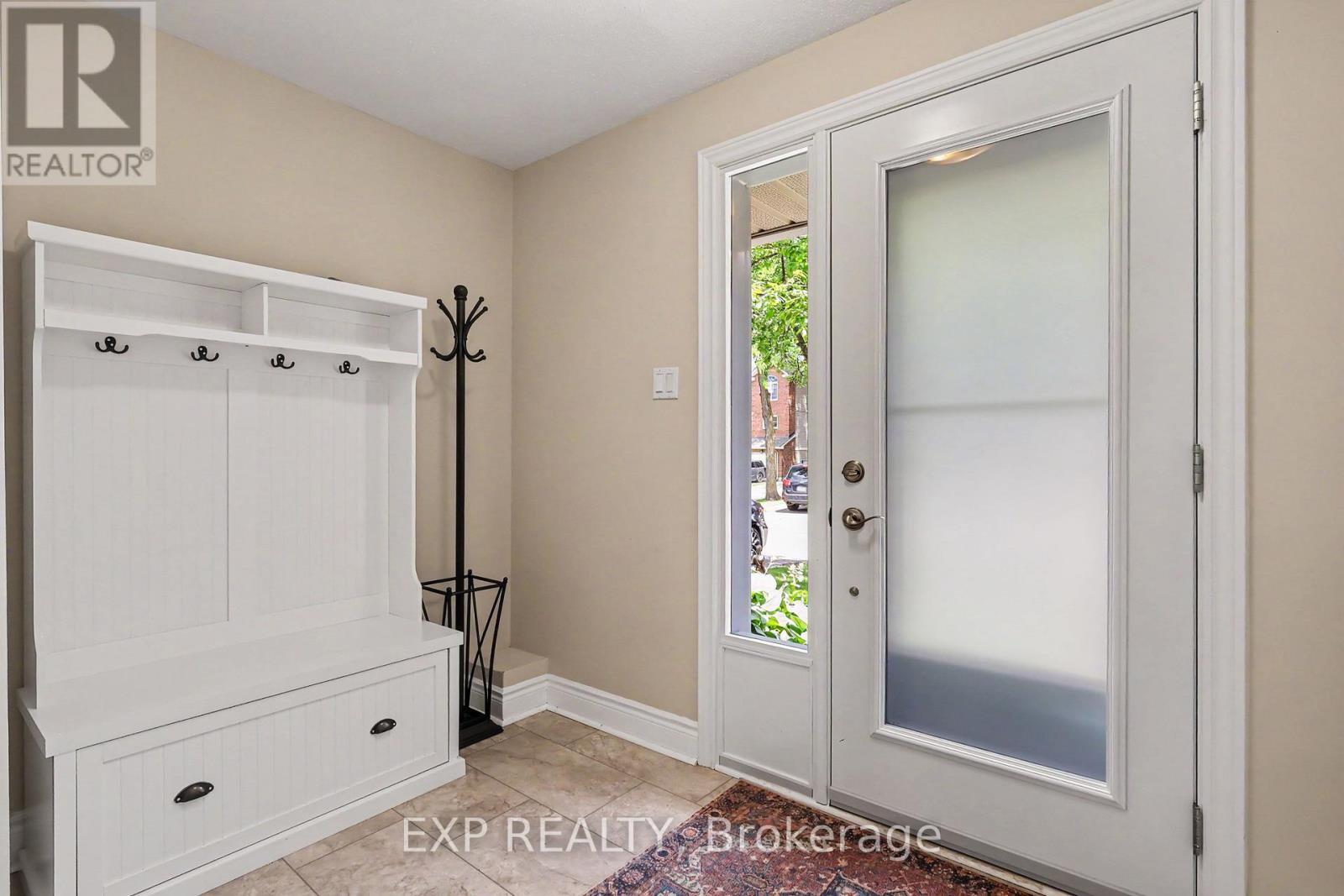 1856 SUMMERFIELDS CRESCENT - 3