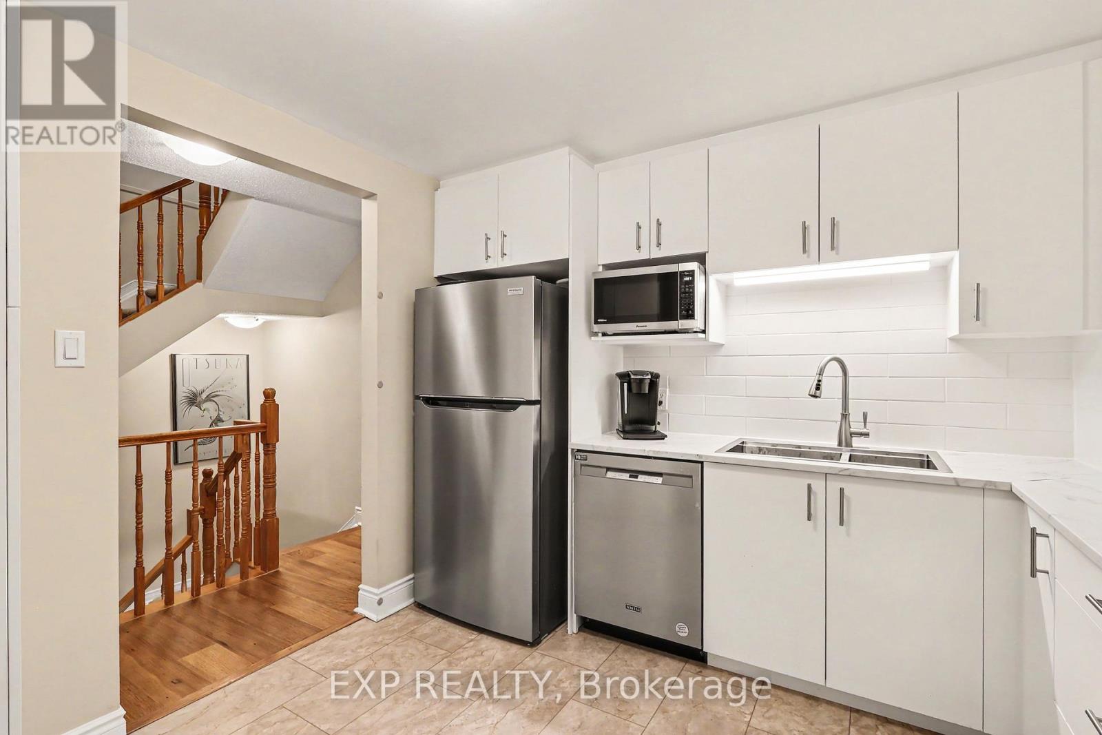 1856 SUMMERFIELDS CRESCENT - 9