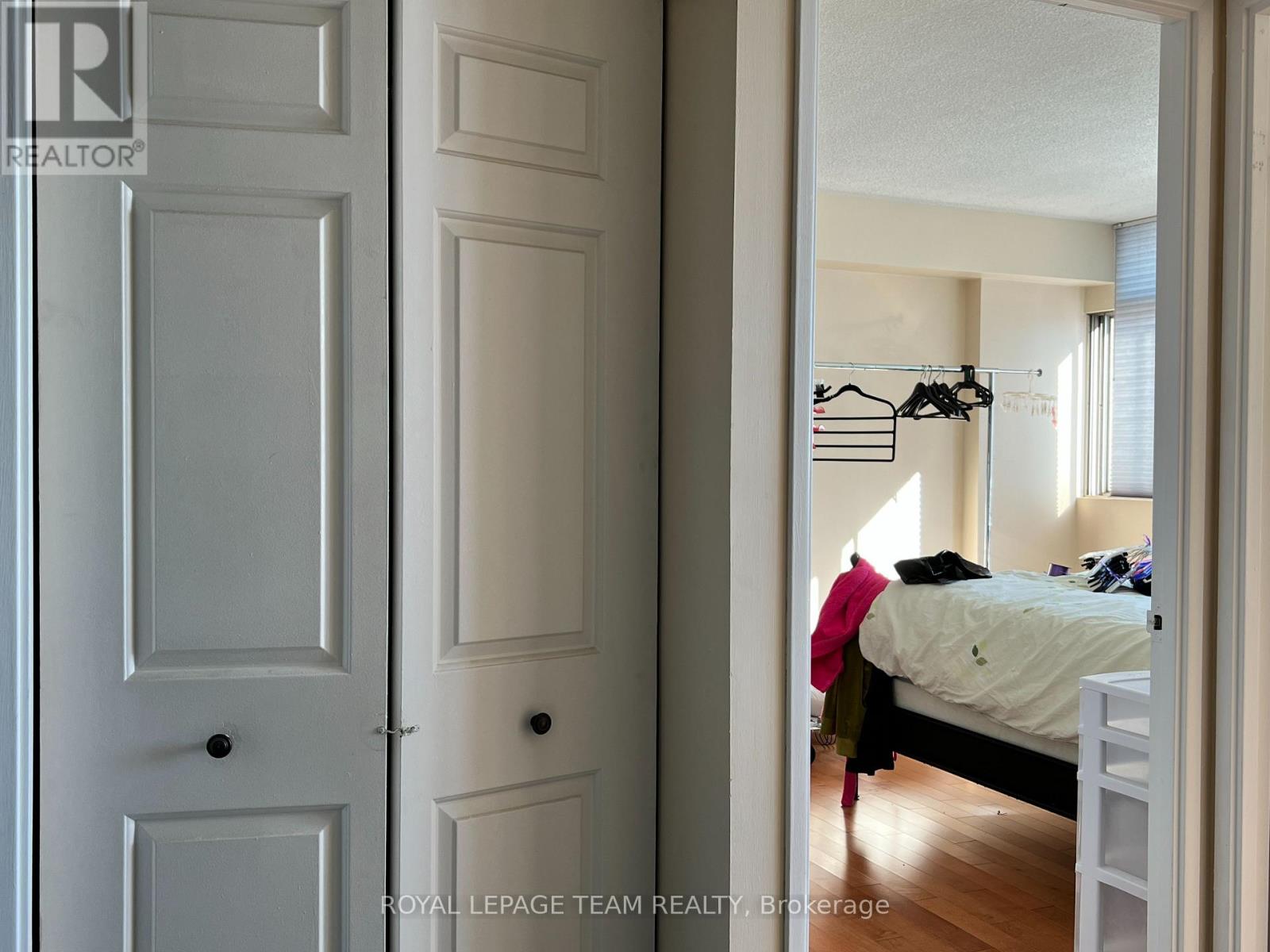 2 Bed, 2 Bath House for Rent in Ottawa – 2007 – 530 LAURIER AVENUE, Ottawa – MLS# X13458172 - Image 16