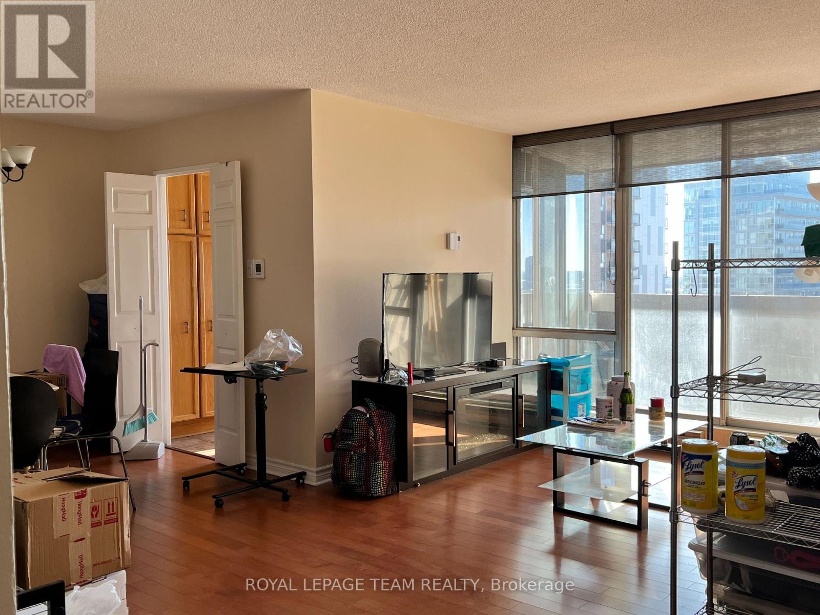 2 Bed, 2 Bath House for Rent in Ottawa – 2007 – 530 LAURIER AVENUE, Ottawa – MLS# X13458172 - Image 17