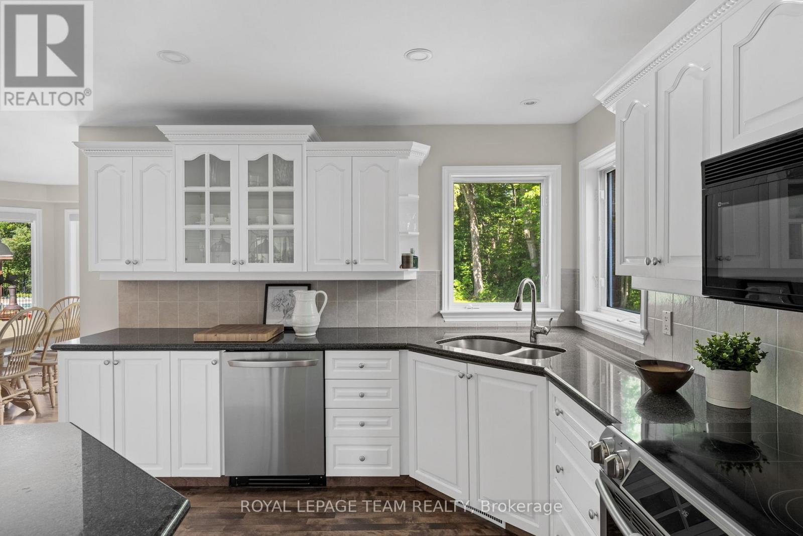 5 Bed, 4 Bath House for Sale in Ottawa – 50 MARCHVALE DRIVE, Ottawa – MLS# X13458264 - Image 13