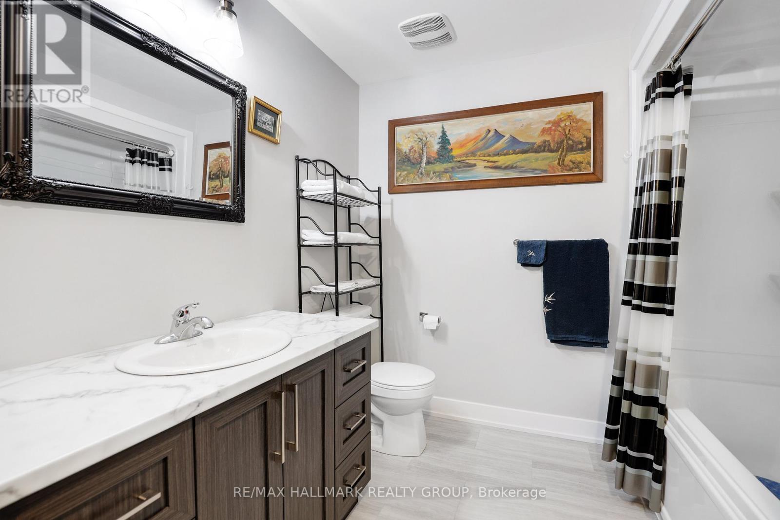 427 DENIS STREET - 22