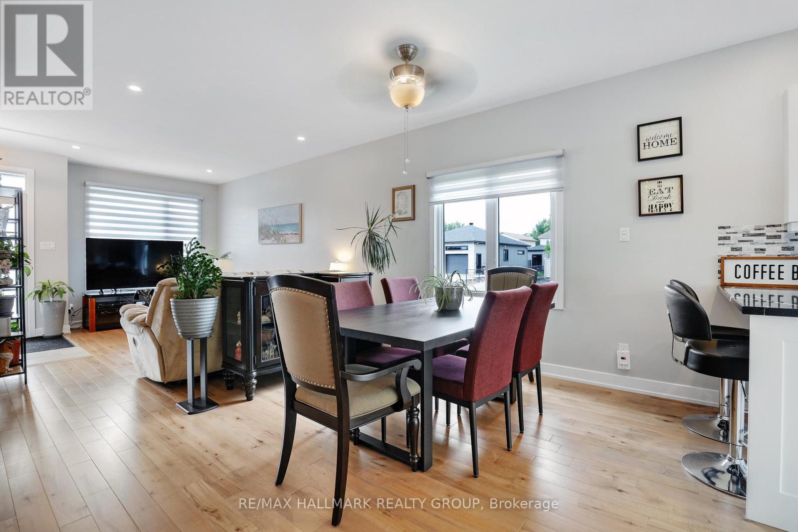 427 DENIS STREET - 6