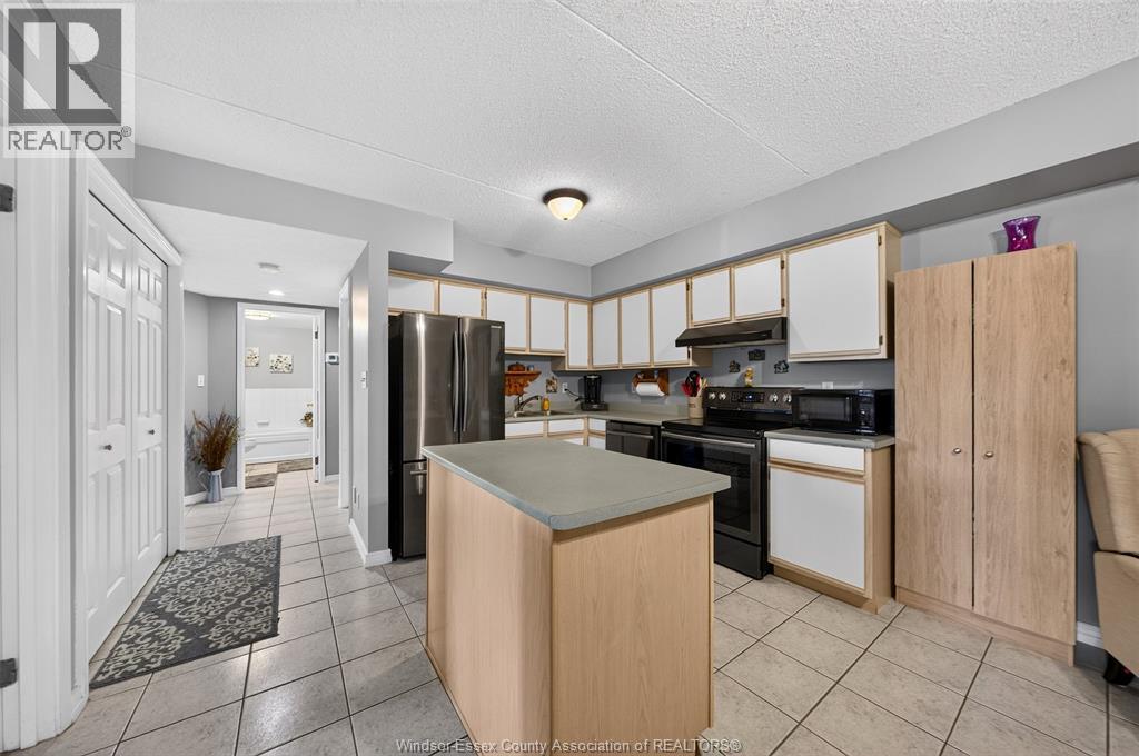 #202 4850 GRAND BOULEVARD - 28