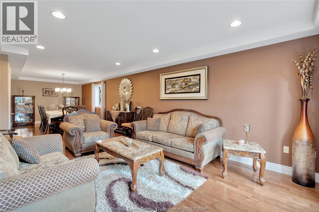 2264 DANDURAND - 15