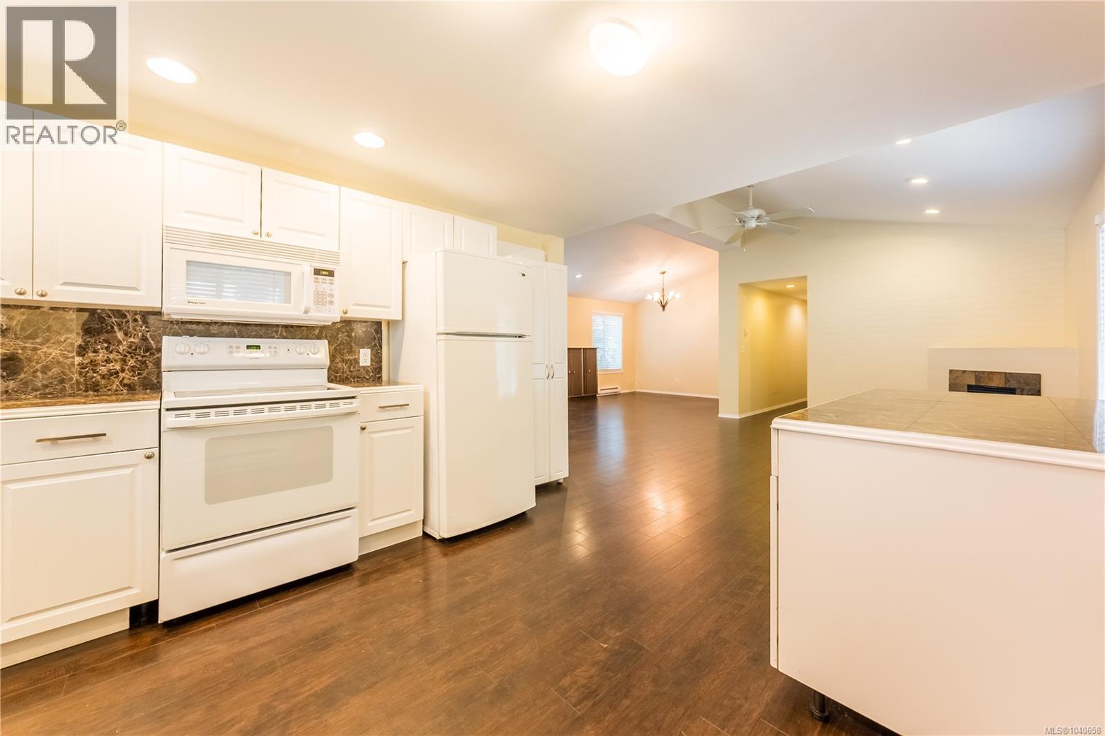 #7 1310 Spruston Rd - 12