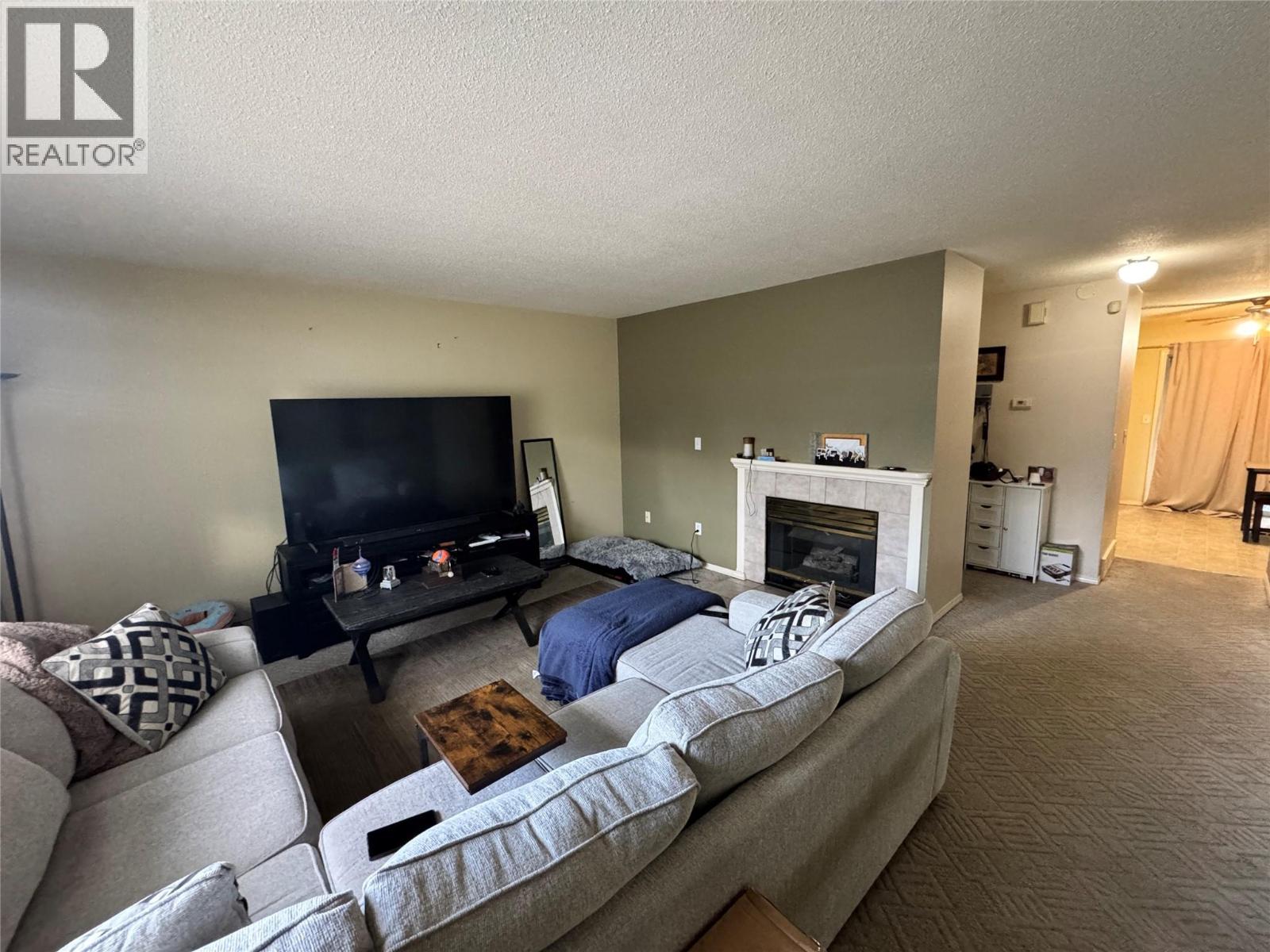 1033 / 1035 Laurier Avenue - 10