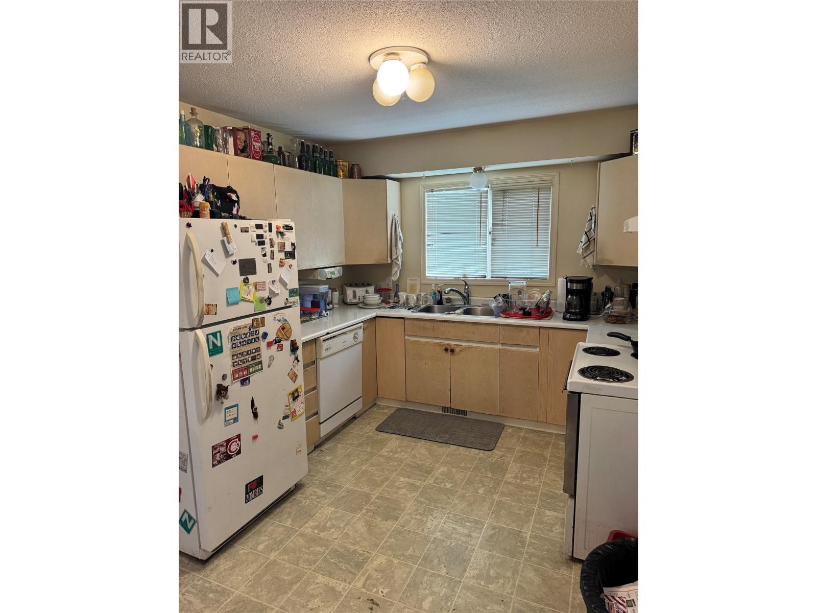 1033 / 1035 Laurier Avenue - 27