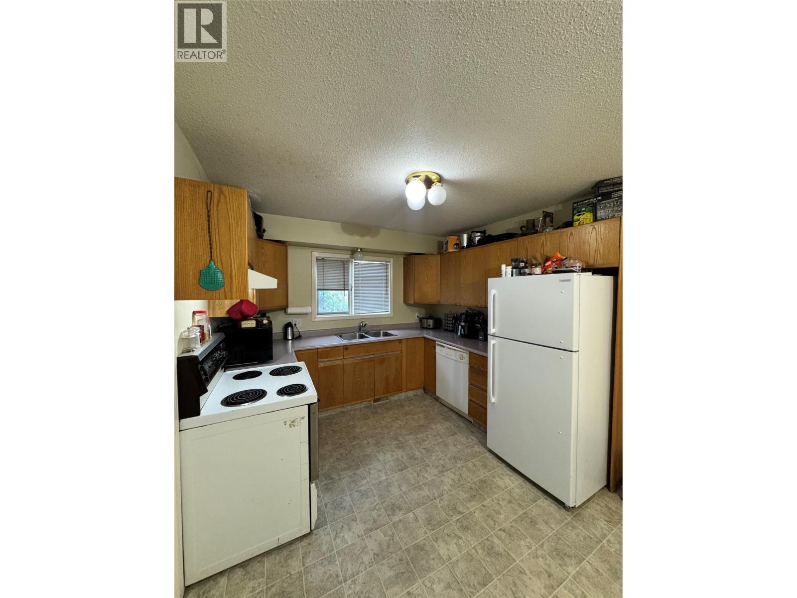 1033 / 1035 Laurier Avenue - 13