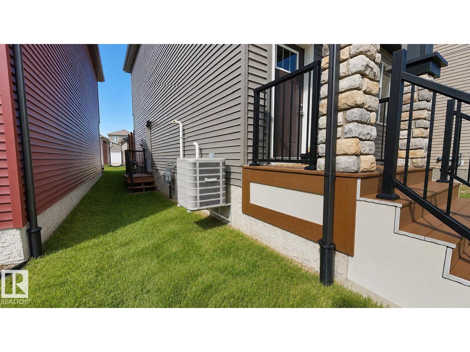 5202 LARK CR NW - 26