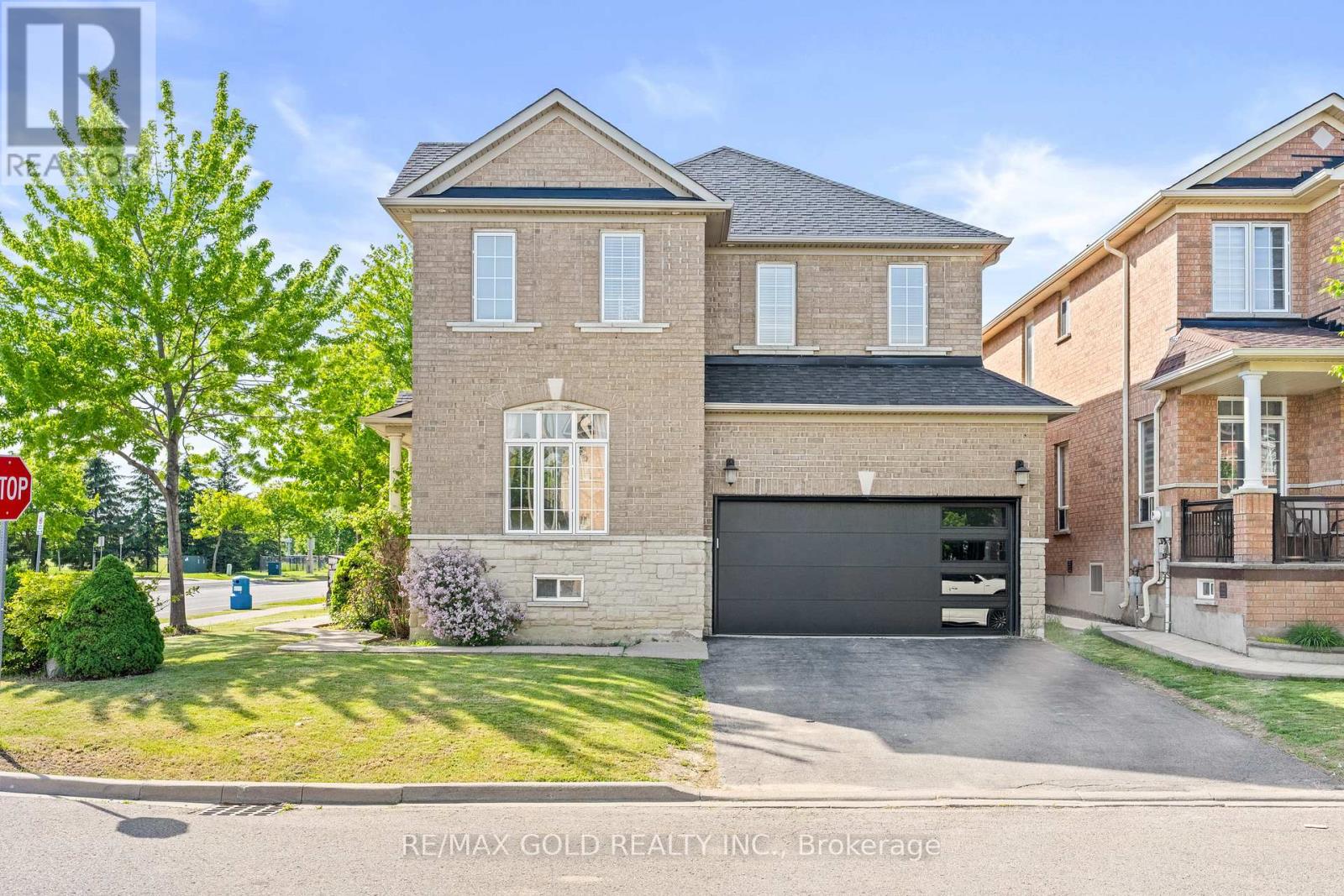 261 MOUNTAINASH ROAD - 1