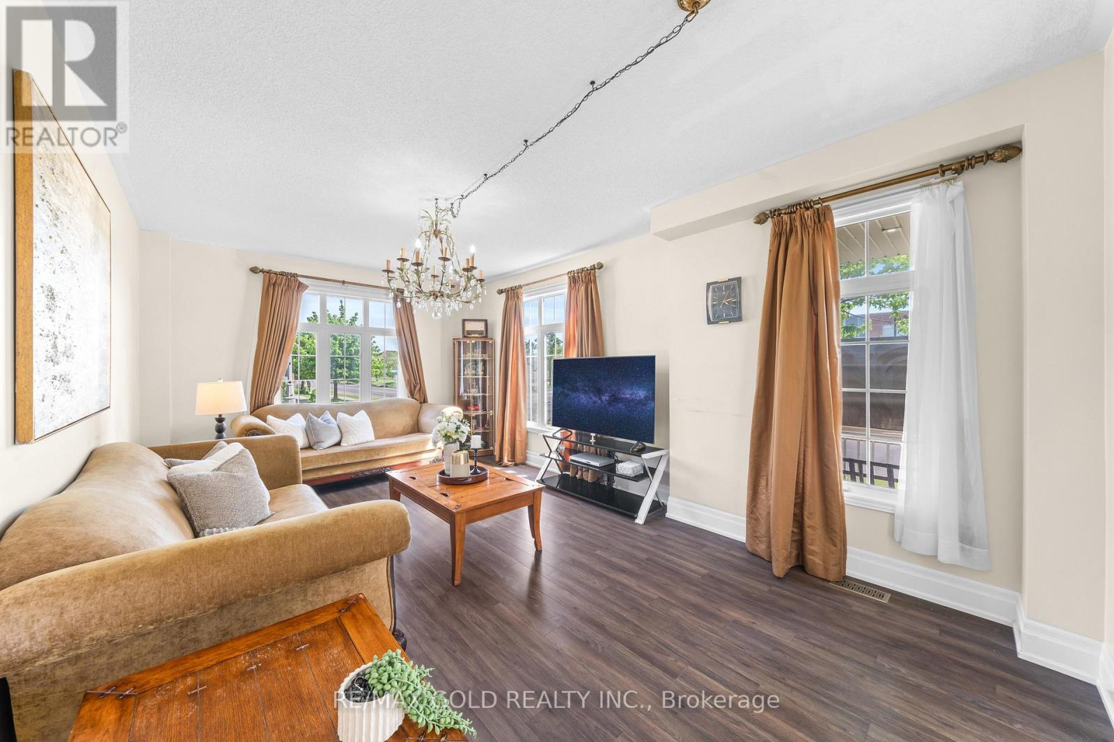 261 MOUNTAINASH ROAD - 13