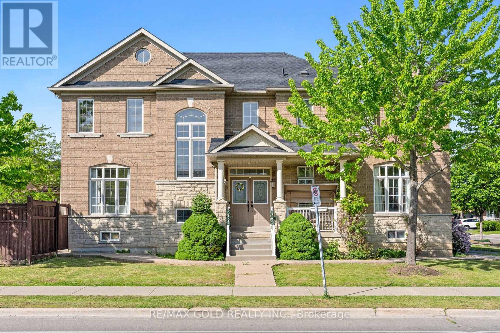 261 MOUNTAINASH ROAD - 2