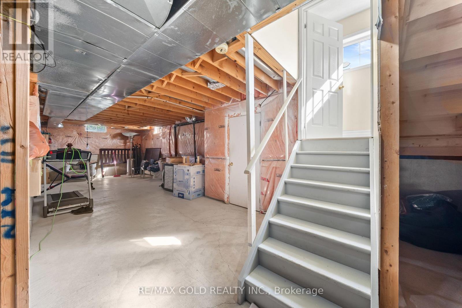 261 MOUNTAINASH ROAD - 32