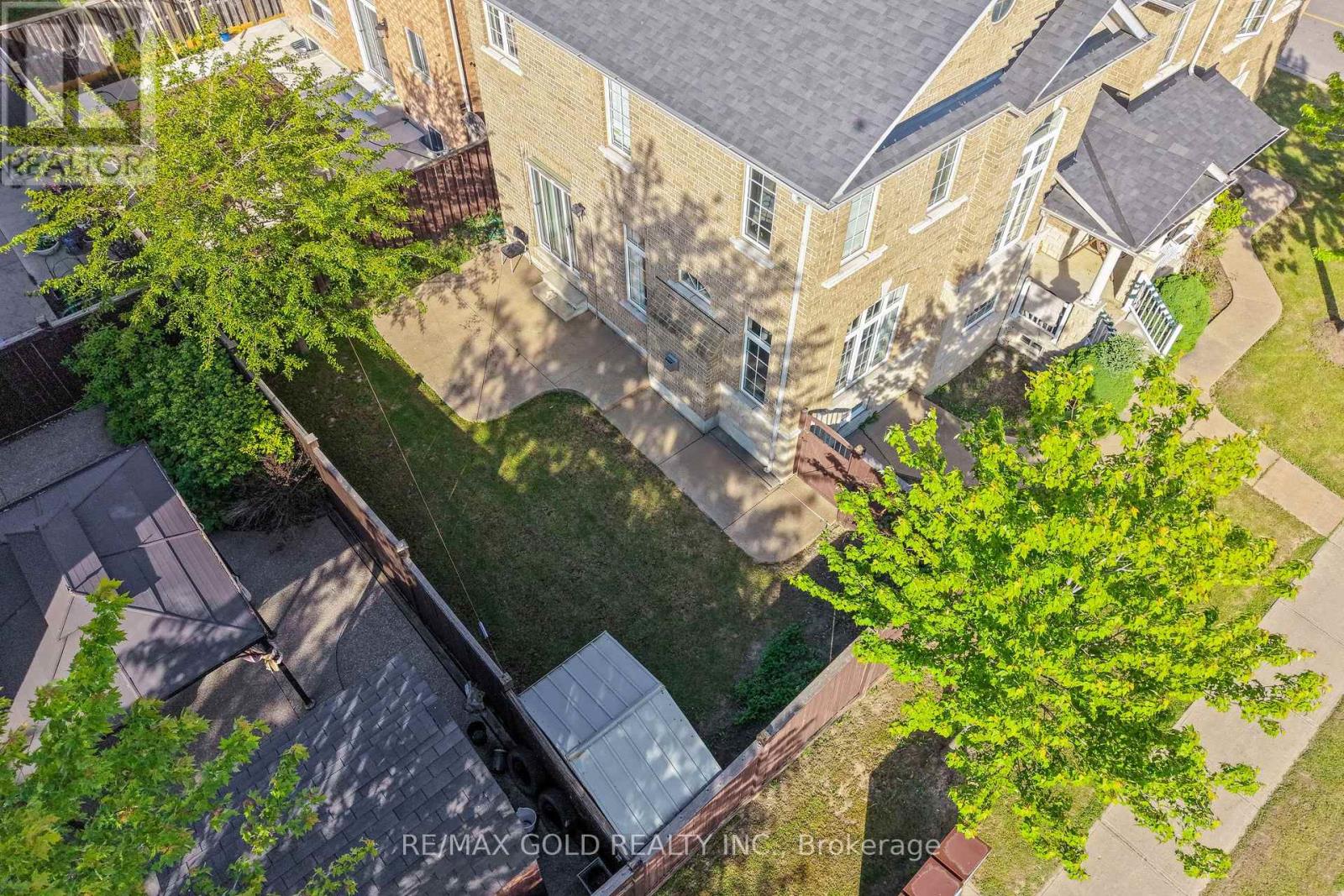 261 MOUNTAINASH ROAD - 38