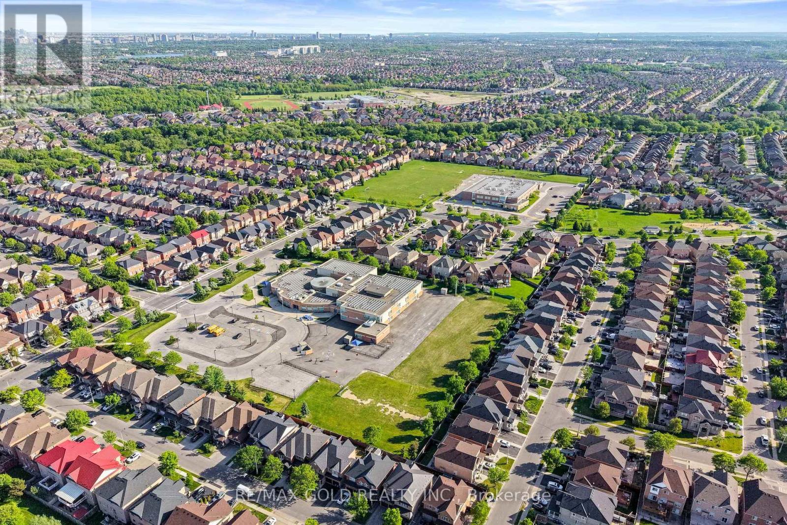261 MOUNTAINASH ROAD - 45