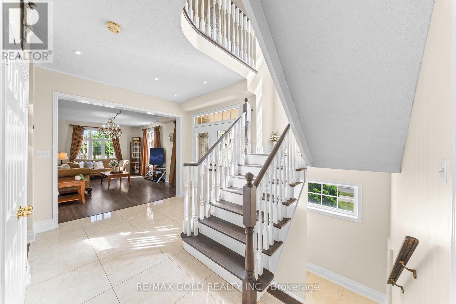 261 MOUNTAINASH ROAD - 9