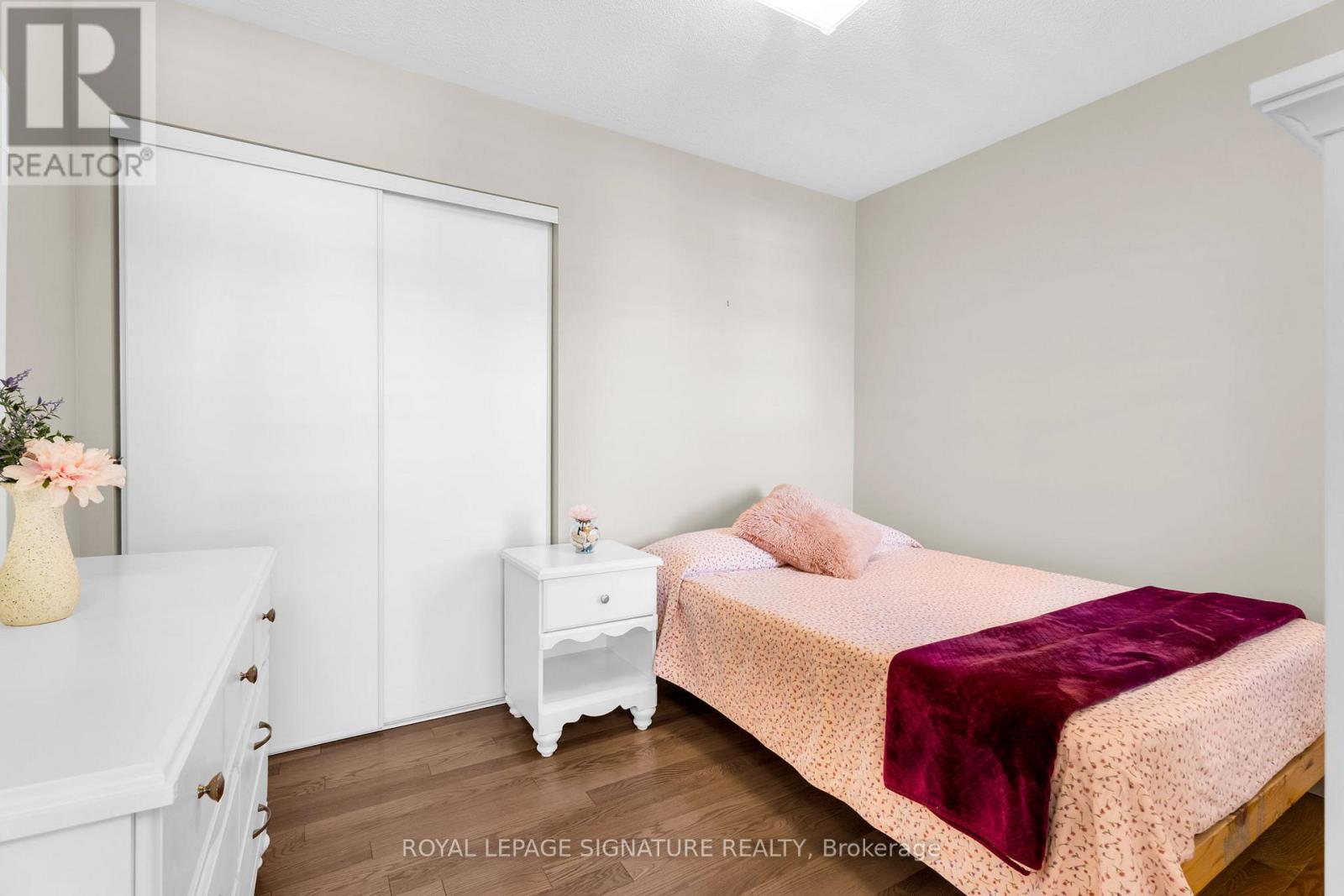 21 BUSHBERRY ROAD - 20