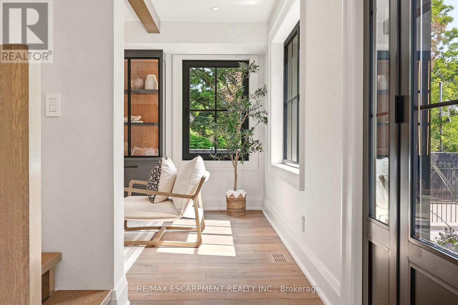 727 KING ROAD - 23