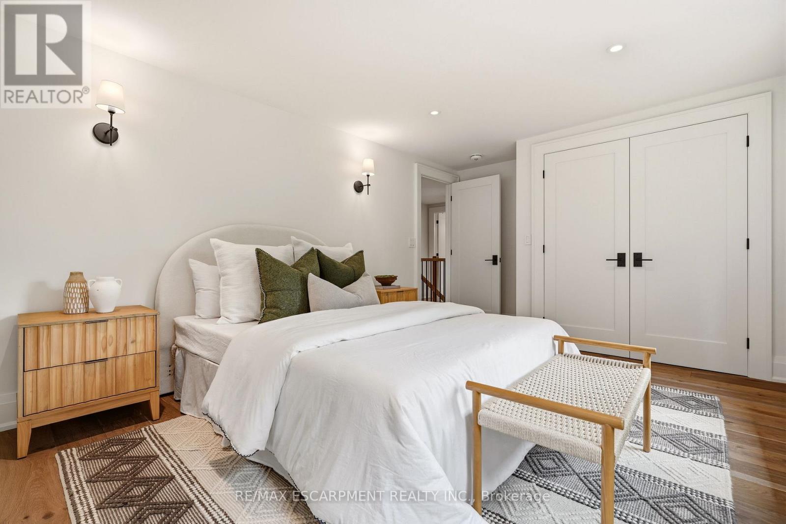 727 KING ROAD - 24