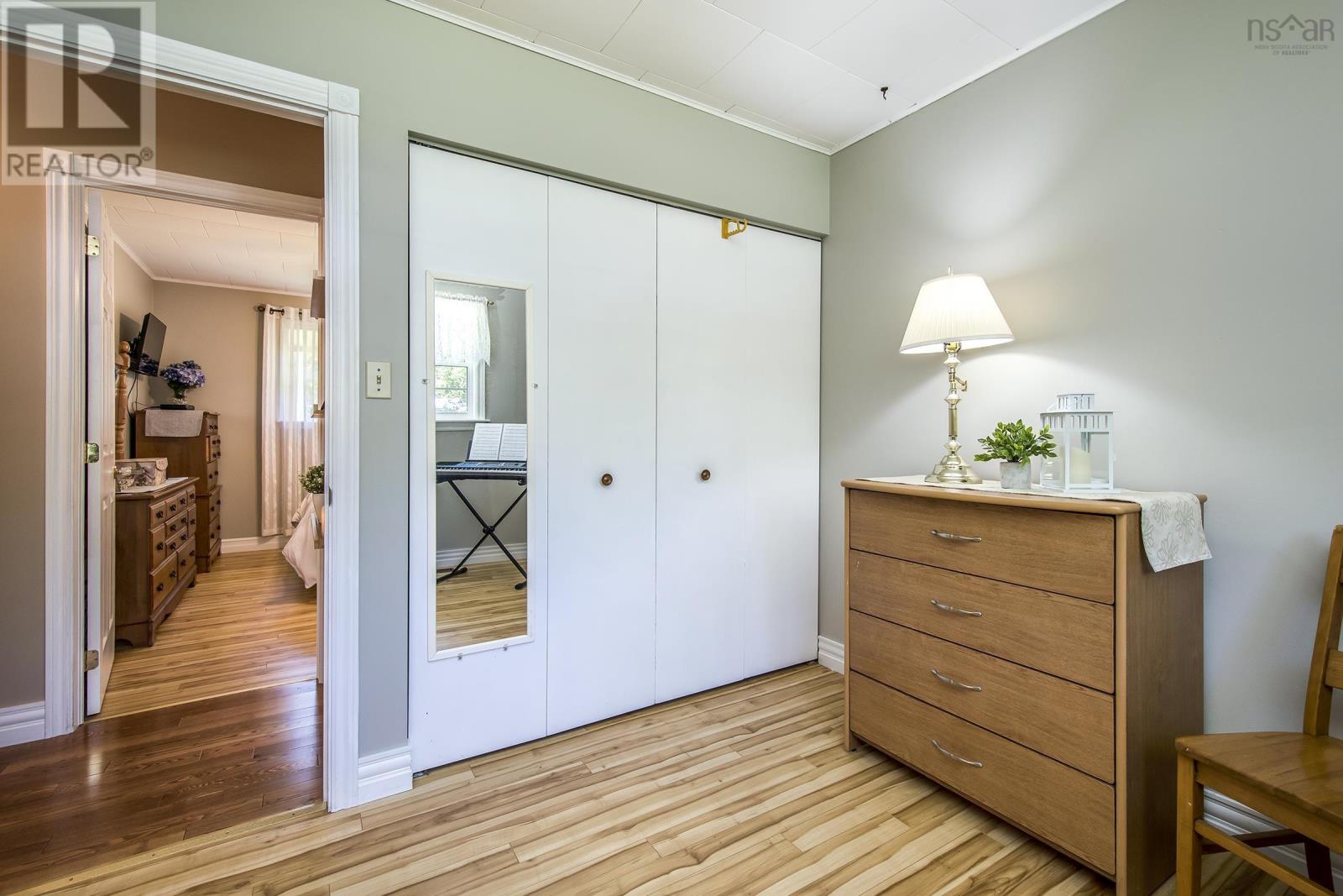 255 Virginia Road - 22