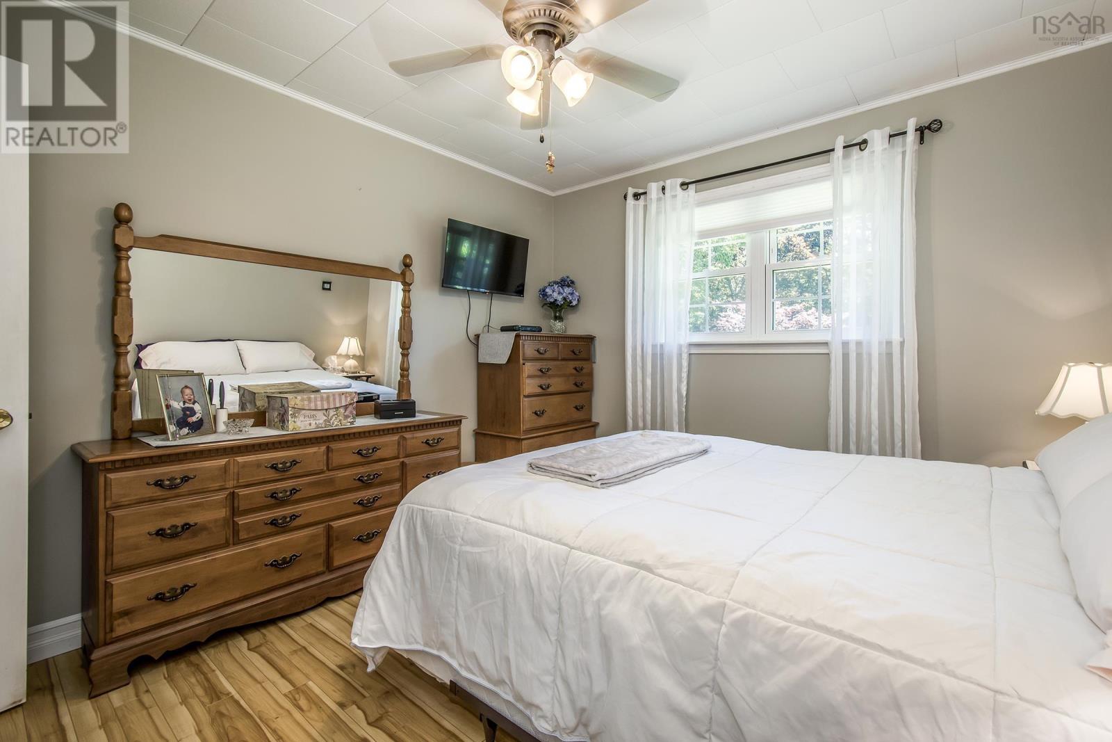 255 Virginia Road - 23