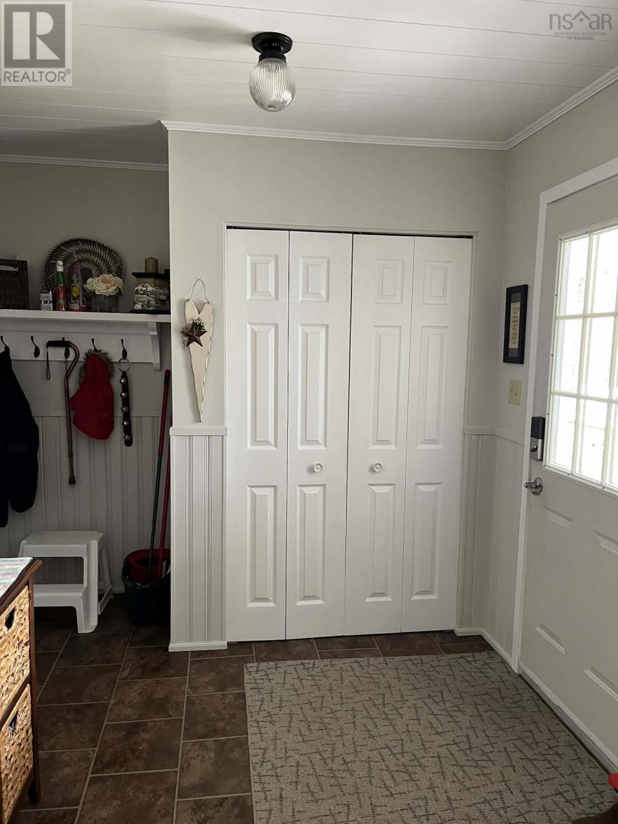 255 Virginia Road - 7