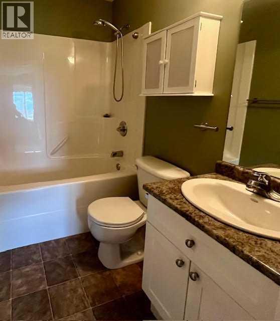 EN SUITE BATHROOM