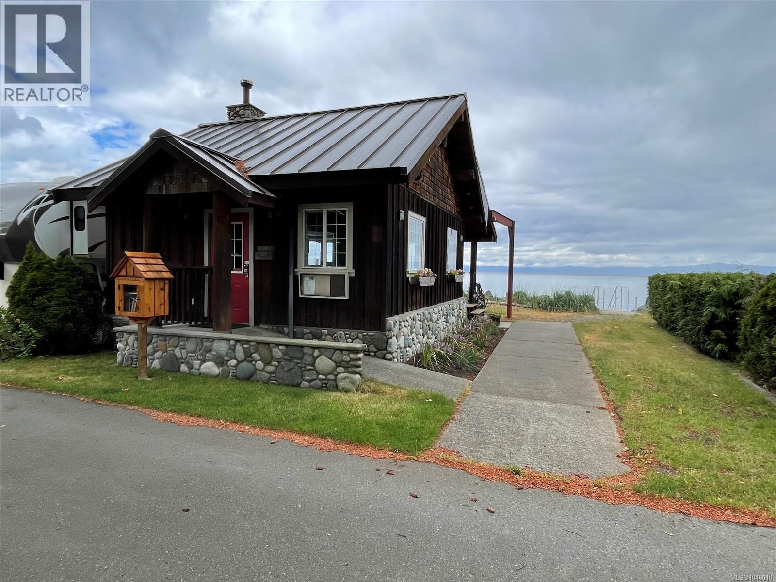#24 6050 Island Hwy - 21